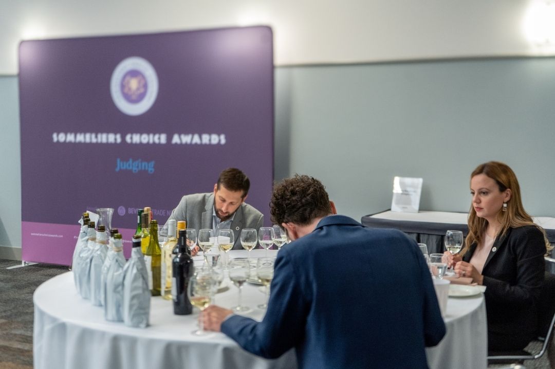 sommeliers_choice_awards_judging