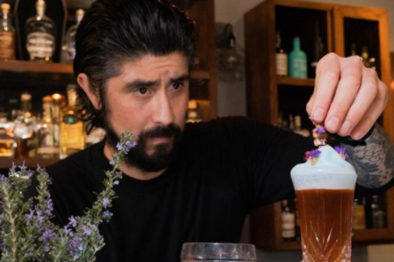 Photo for: Make a Ramos Gin Fizz with bartender Pedro Barriga