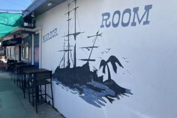 Photo for: Discover The Tiniest Bar In Los Angeles