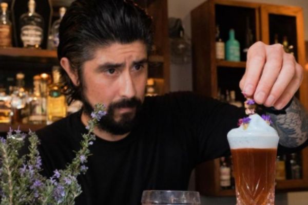 Photo for: Make a Ramos Gin Fizz with bartender Pedro Barriga